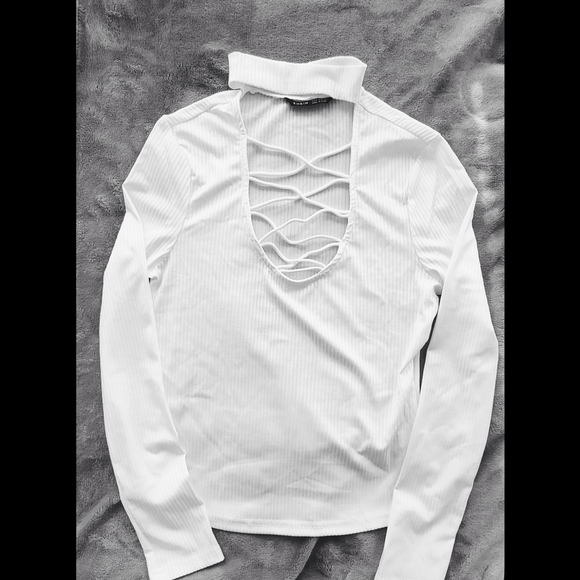 Shein criss cross choker neck top - Picture 2 of 3